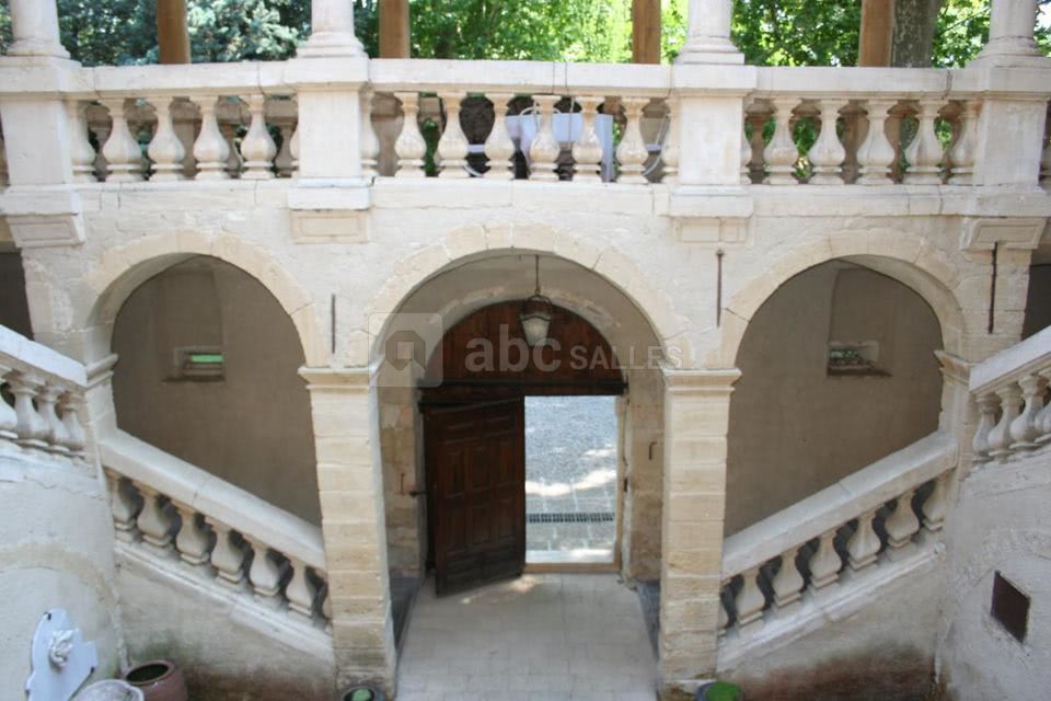 Cour intérieur et son escalier à double volées