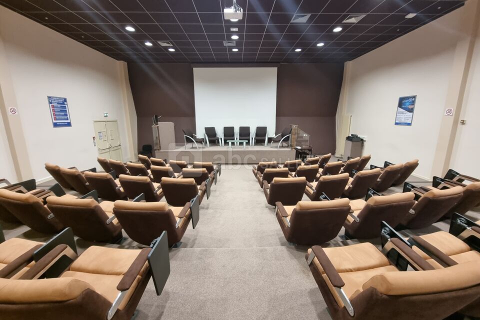 Vu du fond de la salle