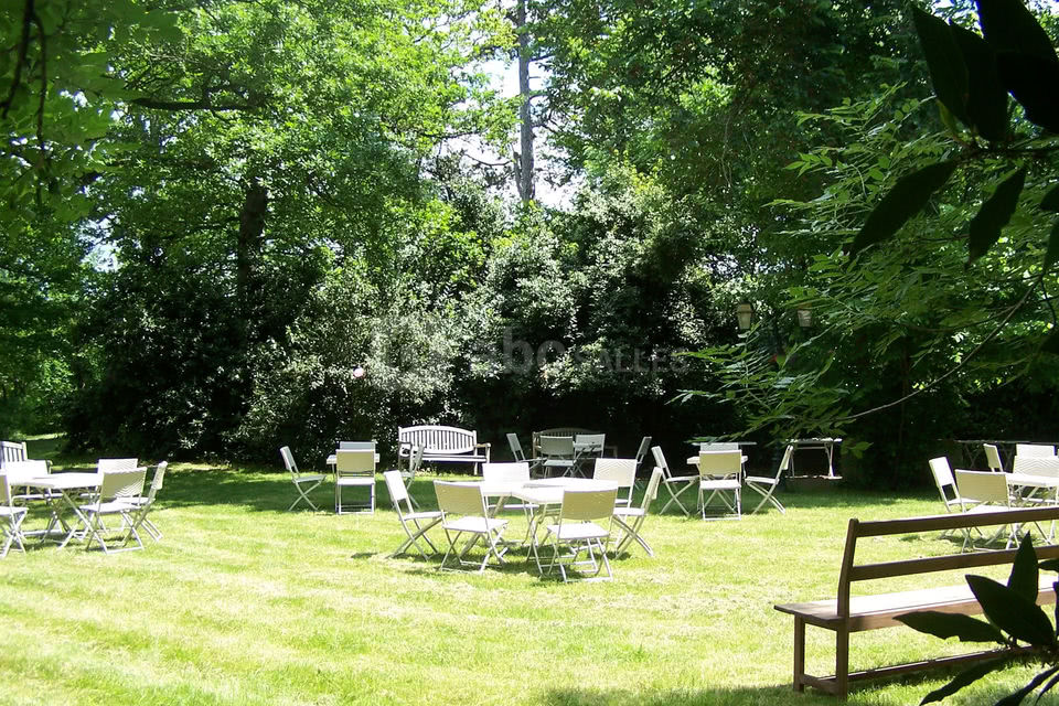 Amphithéâtre de verdure sonorisé