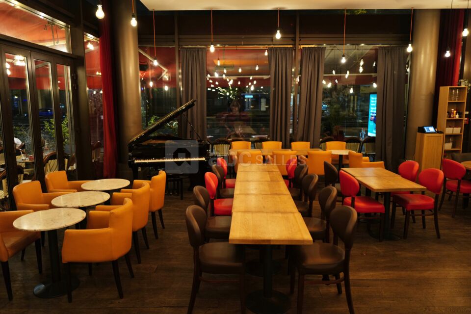 Dupont Café