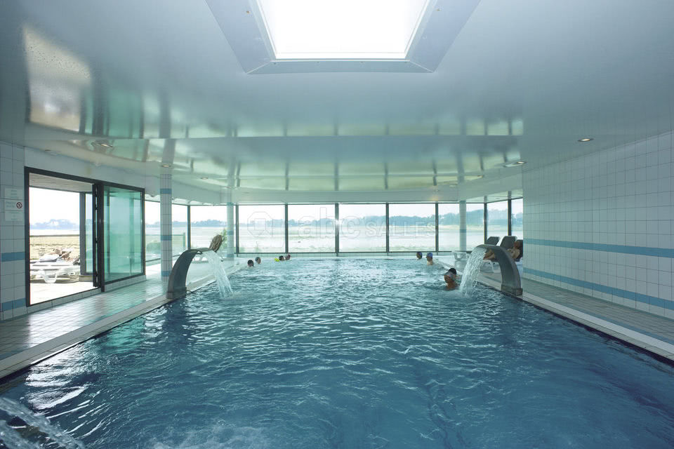 Piscine d'eau de mer chauffée