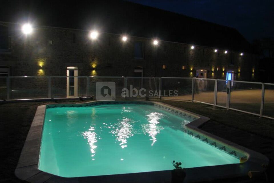 La piscine de nuit