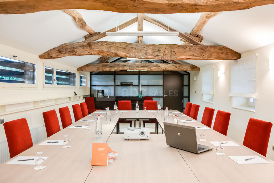 Salle de séminaire en U