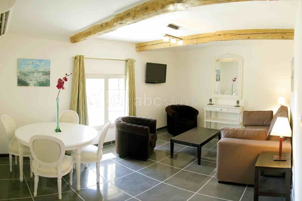 L'a propos_salon d'une suite