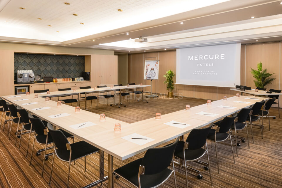 Salle de séminaire en U