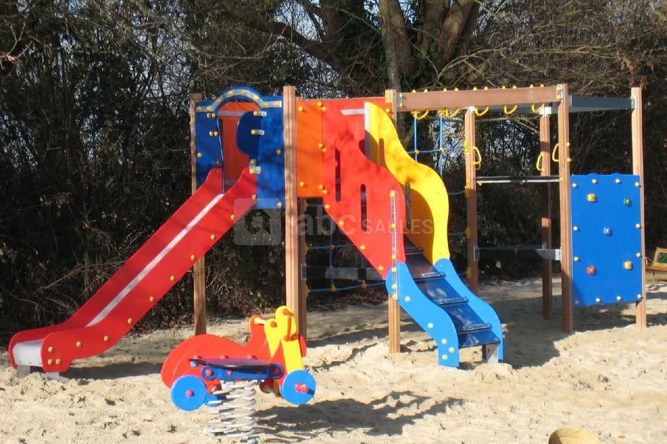 Espace-jeux extérieur