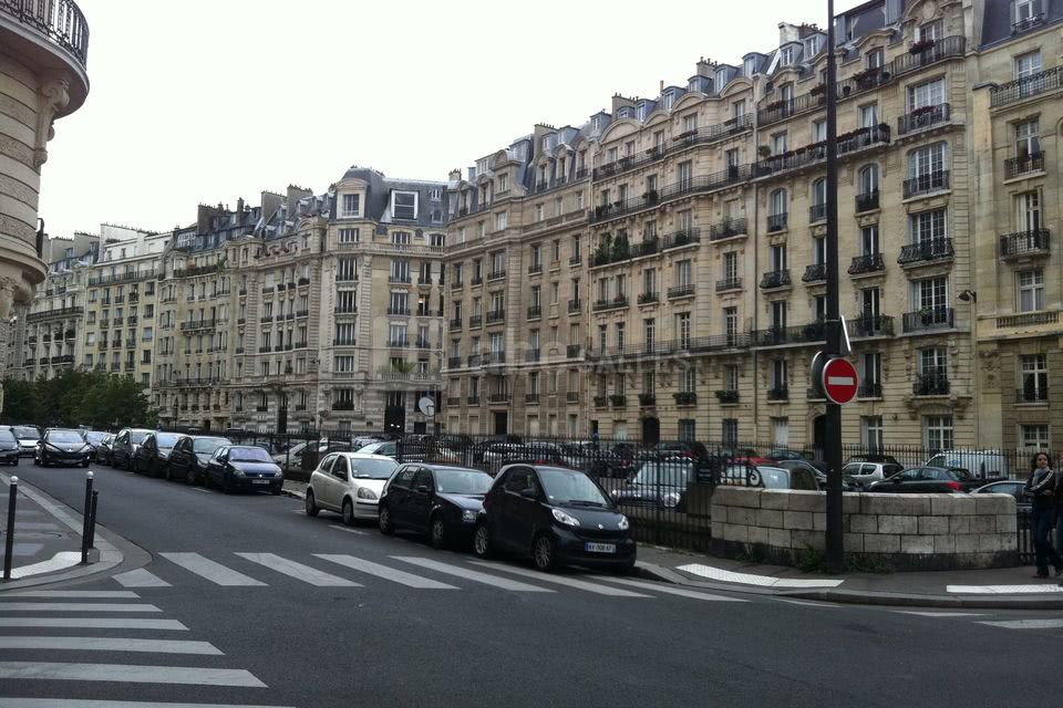 Vue sur rue locaux paris 16ème