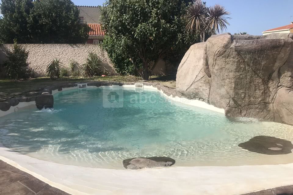 Piscine lagon cascade