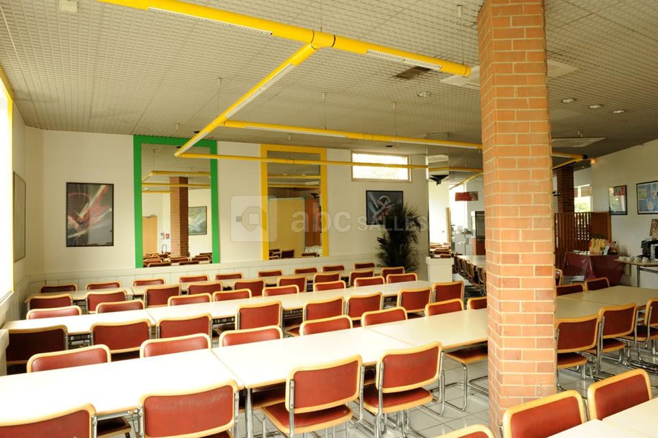 Restaurant 01