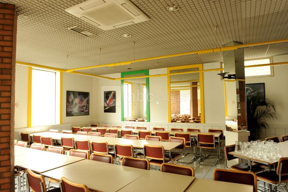 Restaurant 02