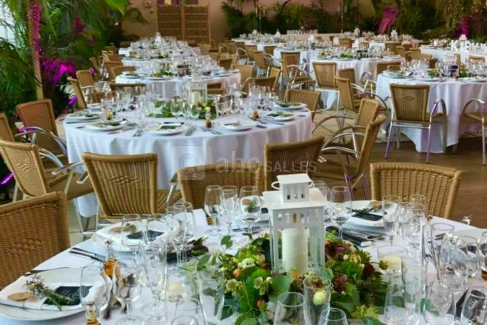 Diner assis pour un mariage