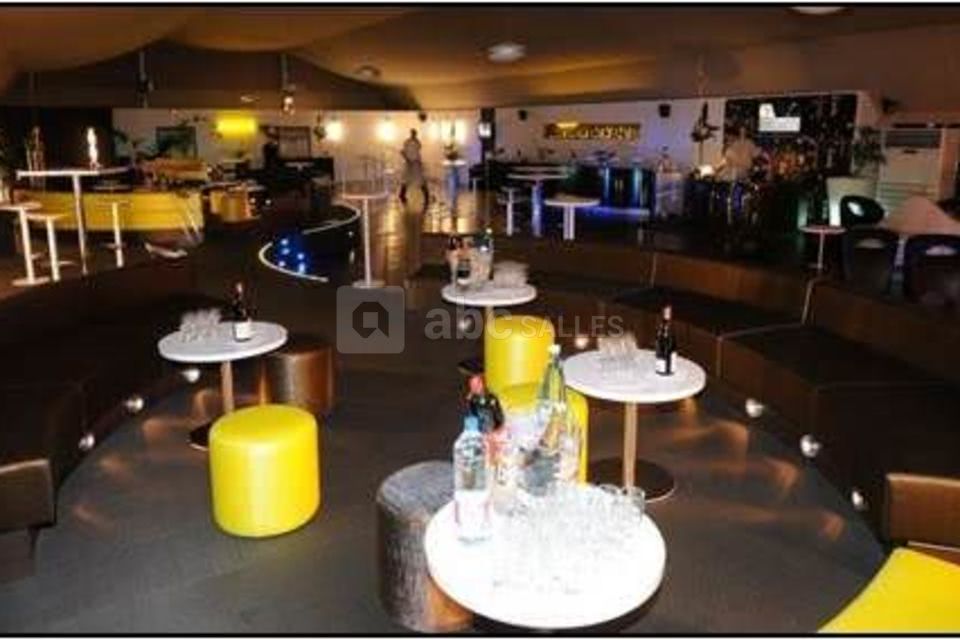 Club lounge