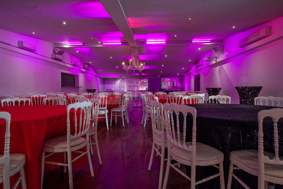Salle Layali