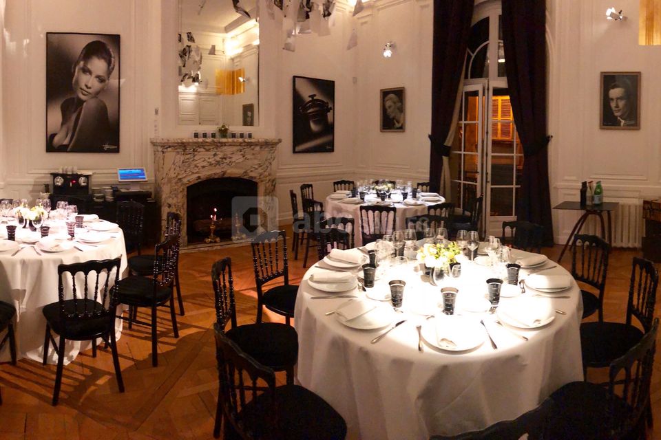Studio Harcourt Paris