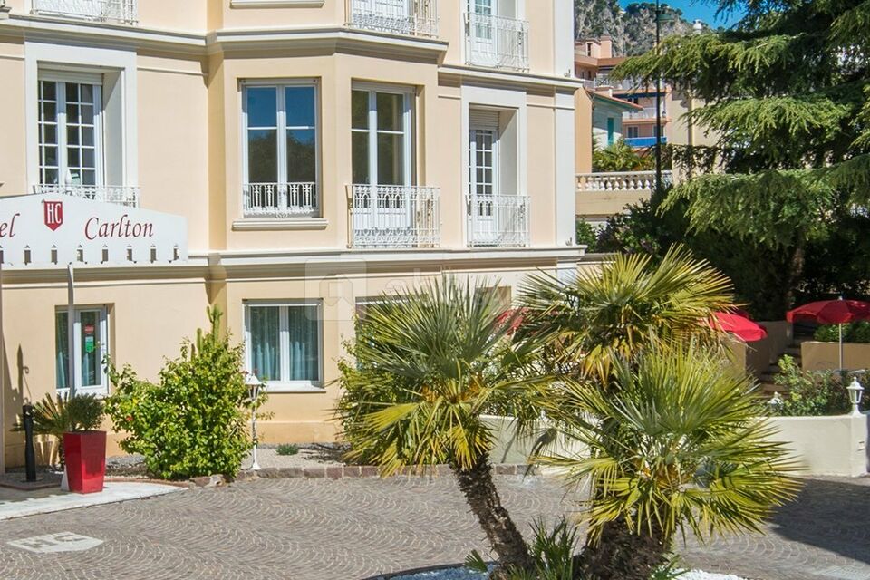 Quality Hôtel Carlton