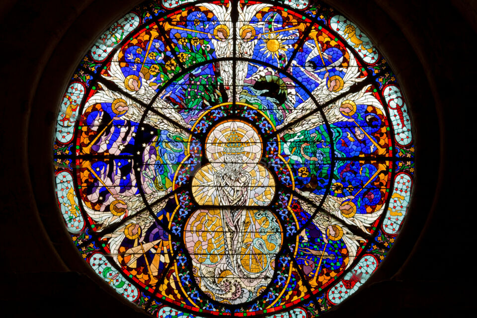 La majestueuse rosace de Burgsthal dans l'abbatiale de Fontfroide