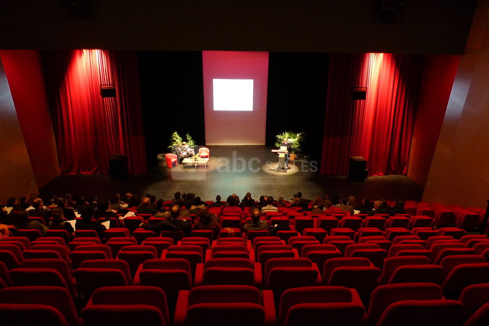 Théâtre version conférence