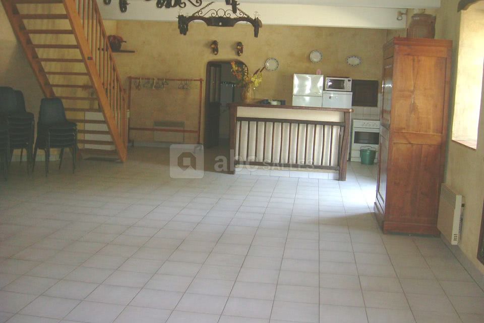 Salle du grison coté cuisine