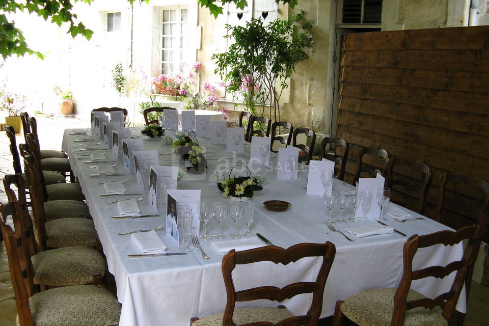 Banquet en cour intérieure