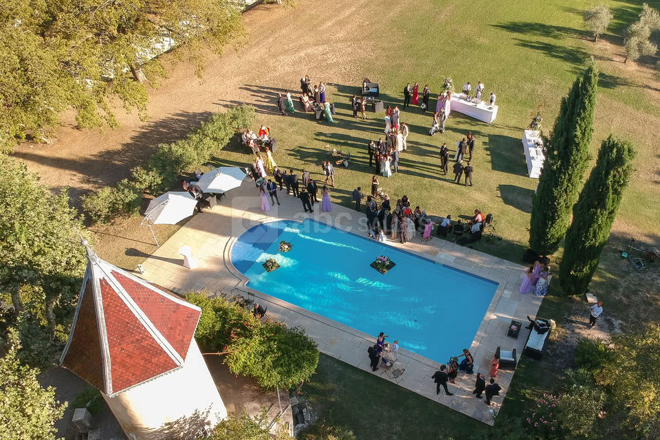 Piscine du Château d'Alphéran