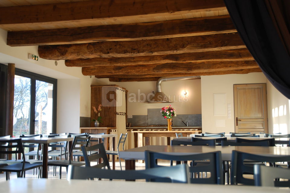 Un aperçu de la salle du papé