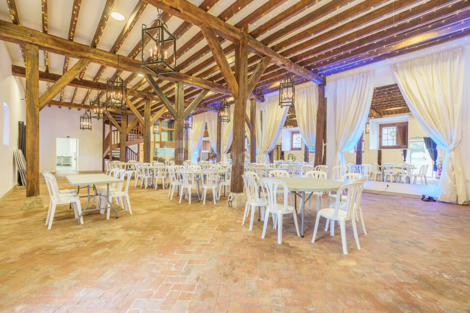 Salle des miroirs (salle de réception)