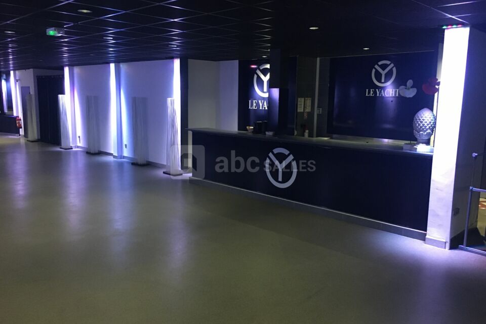 Le Yacht