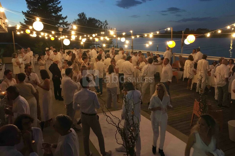Le Yacht