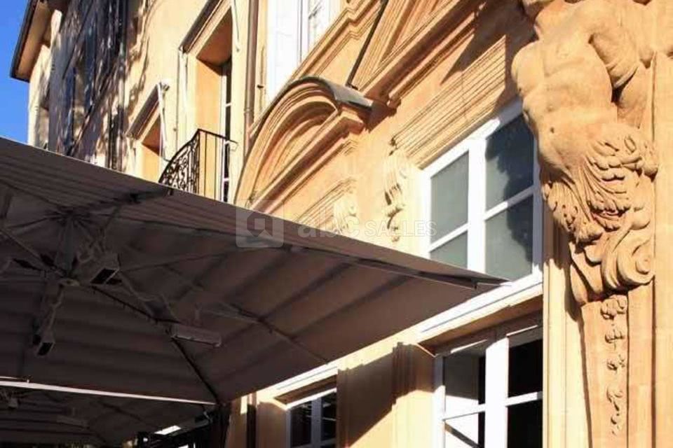 Entrée par la terrasse