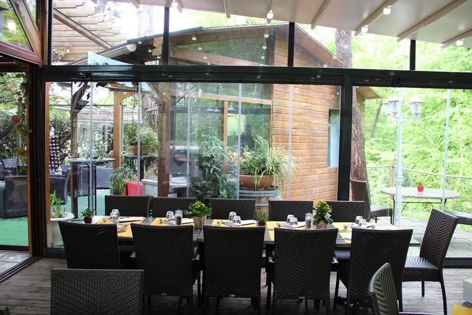 Hôtel Restaurant Les Pins