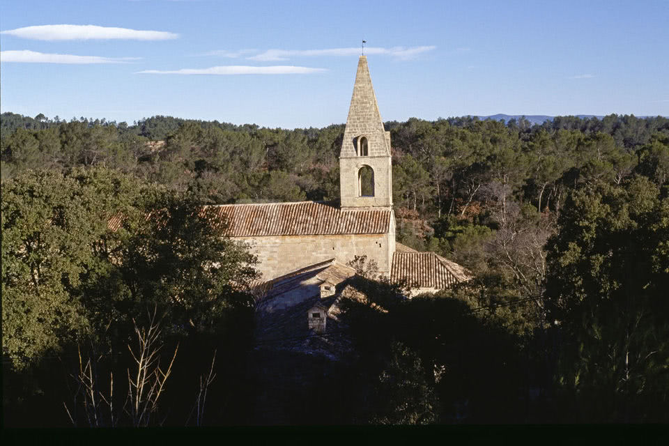 L'abbaye nichée dans son vallon