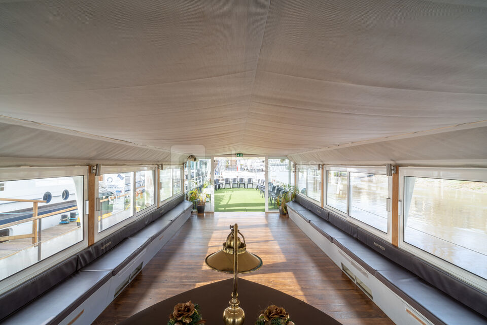 AQUITANIA SALLE DE RECEPTION