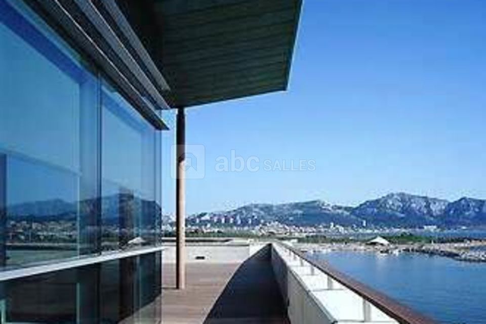 Hotel NHow Marseille