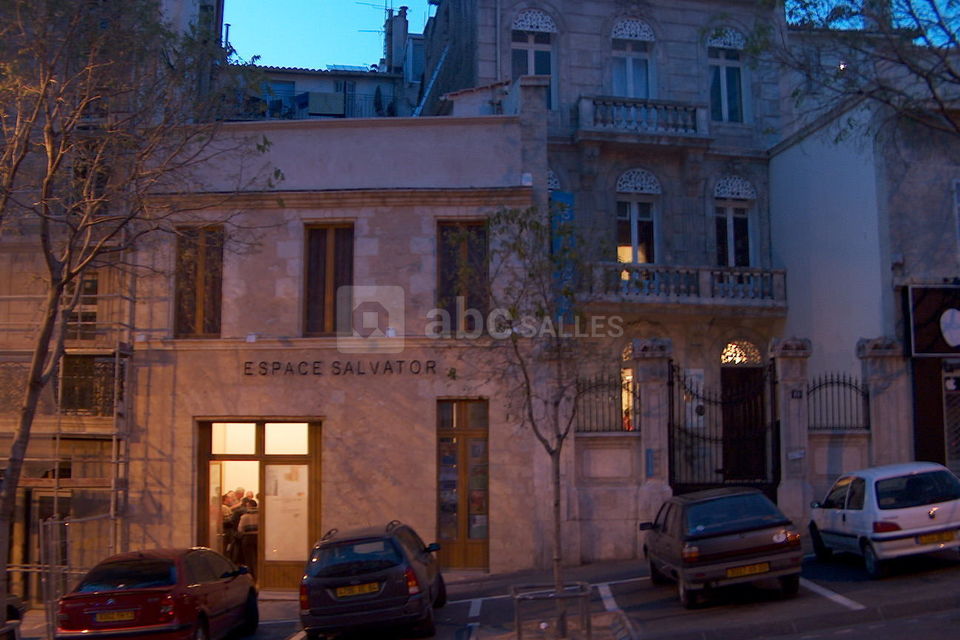 Facade nocturne