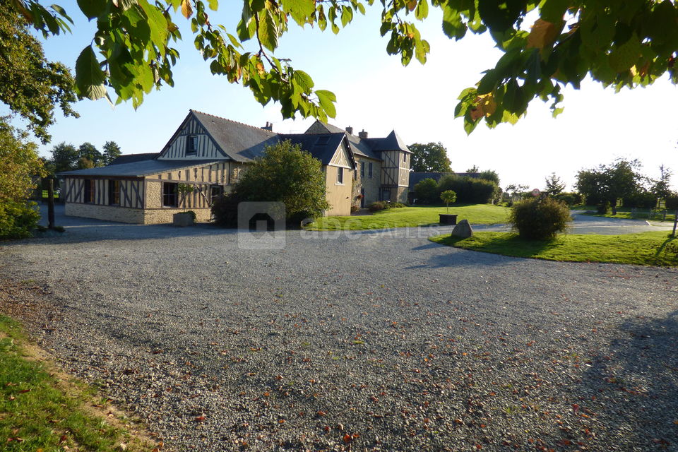 Bâtiment Manoir /domaine de la haute pilais