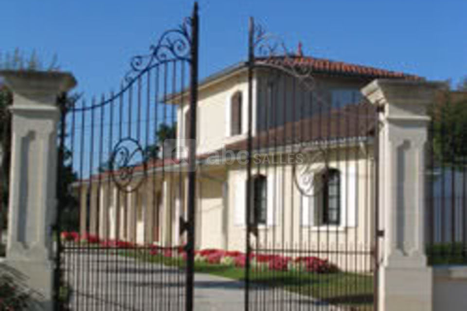 Façade