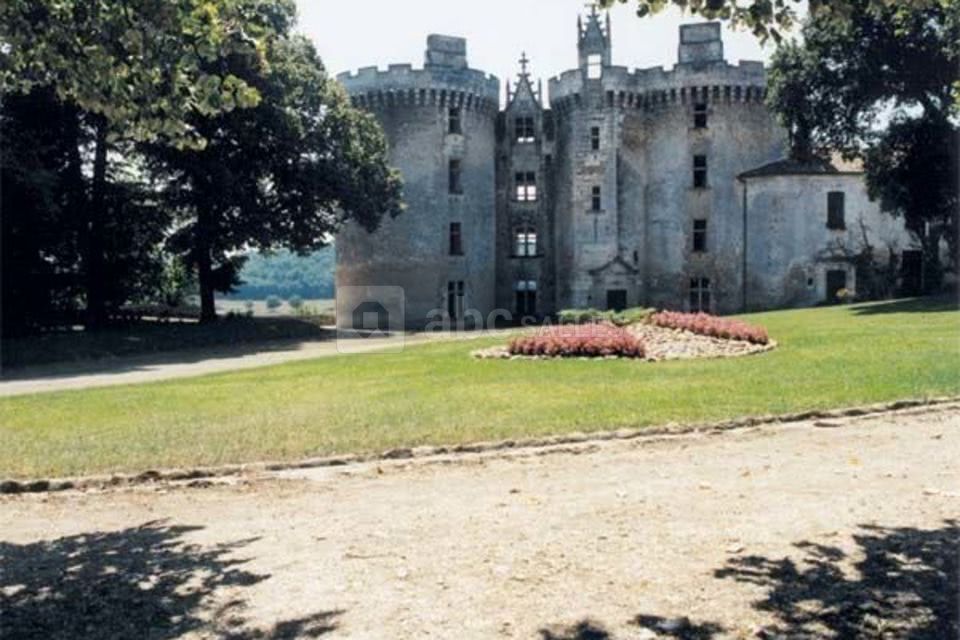 Salle de La Chapelle-Faucher