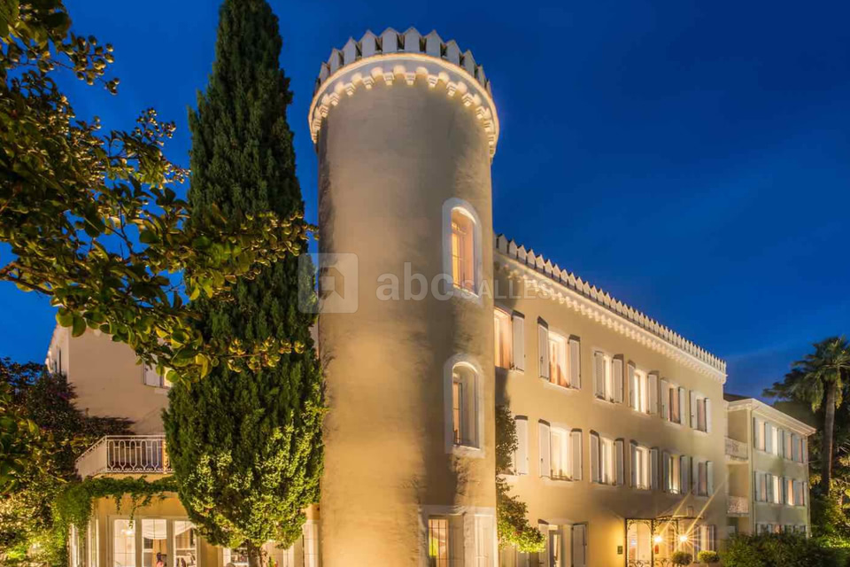 Hôtel Château de la Tour