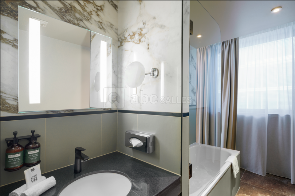 Voco® Paris – Porte de Clichy 4*