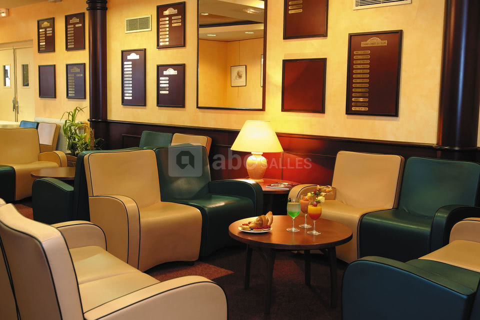 Club house/salon
