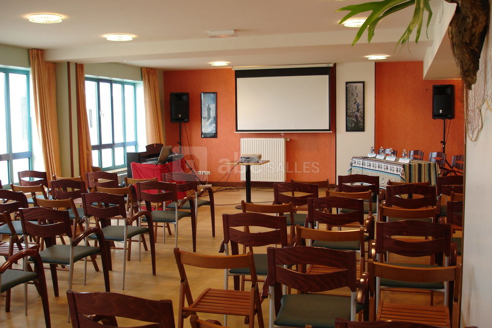 Salle astrolabe avec équipement
