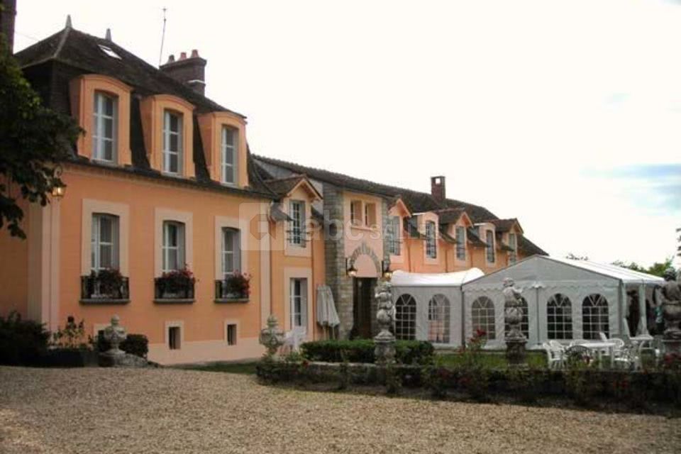 Le manoir avec orangerie