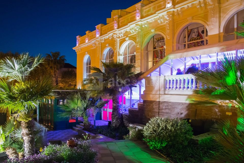 La Pasino by night