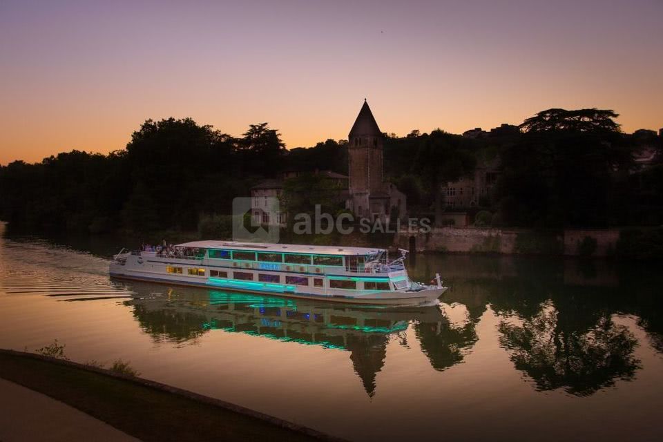 Bateau restaurant Hermes