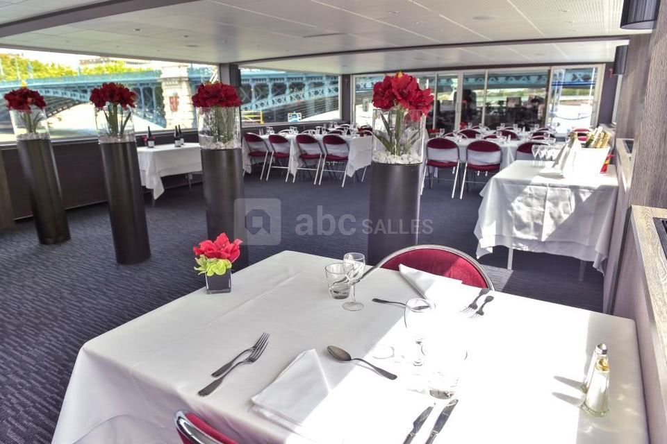 Bateau restaurant Hermes