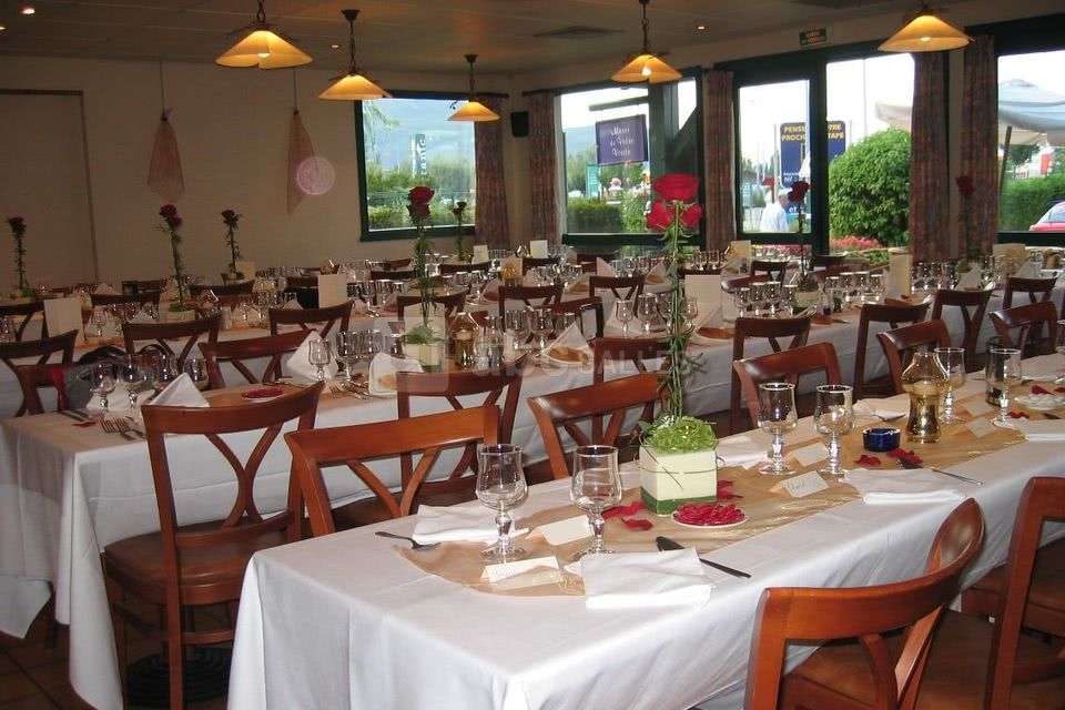 Restaurant disposition banquet
