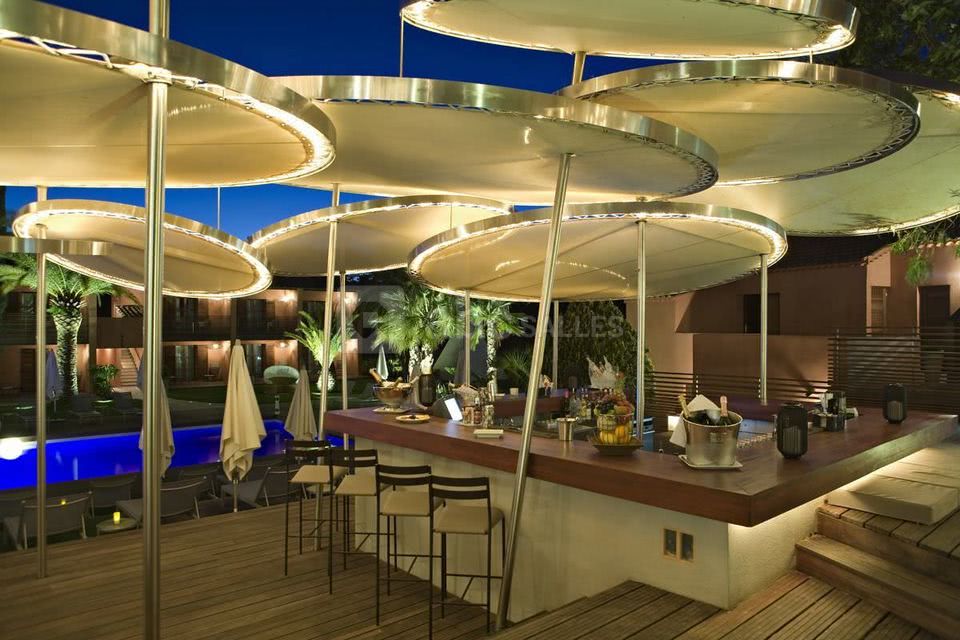 Bar extérieur