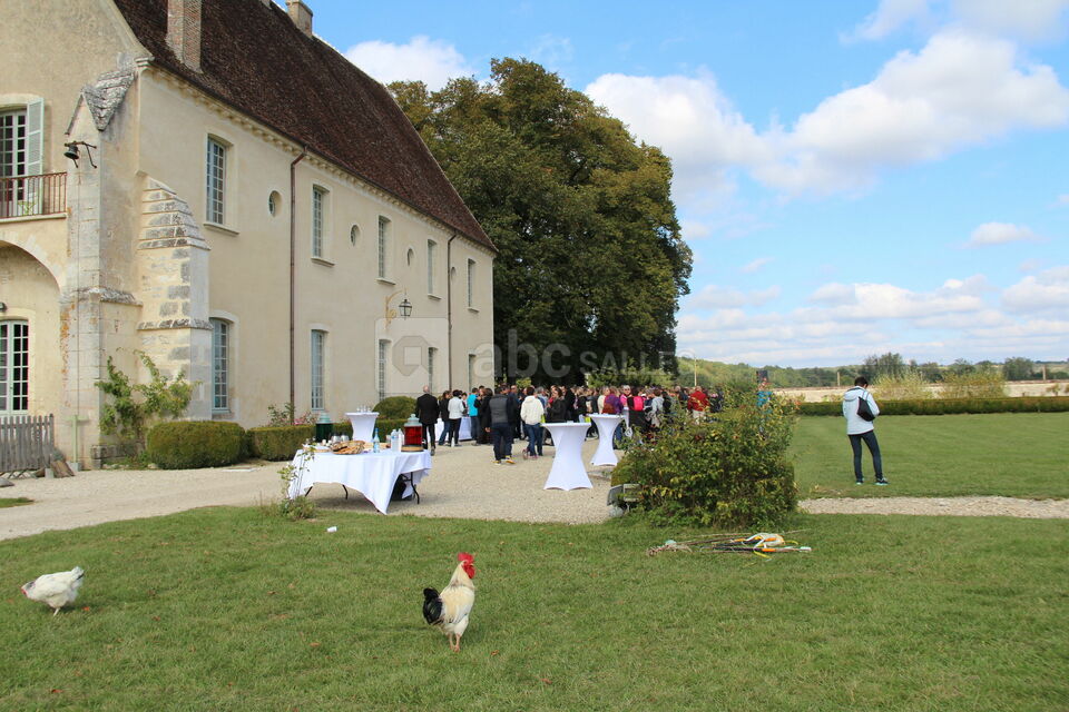 Cocktail devant l'abbaye