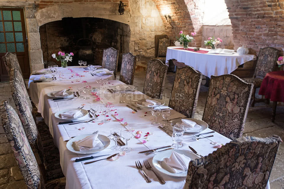 Une belle tablée au Château de Goudourville