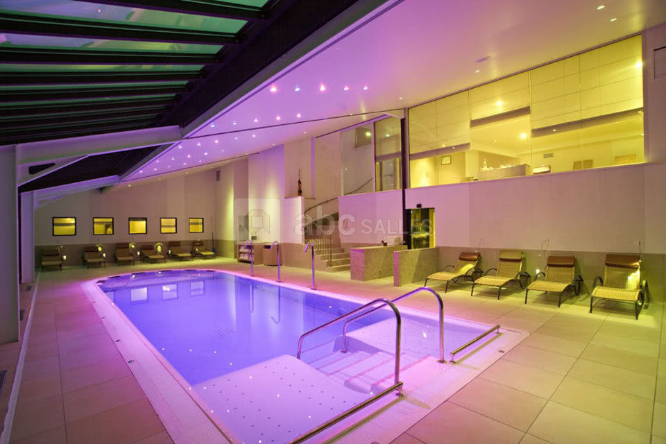 Bassin ludique du spa